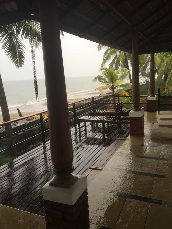 36 Palms Boutique Retreat Hotell Cherai Beach Exteriör bild