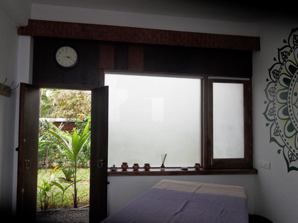 36 Palms Boutique Retreat Hotell Cherai Beach Exteriör bild
