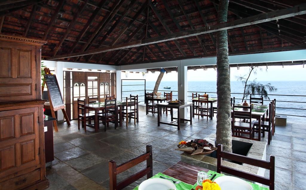 36 Palms Boutique Retreat Hotell Cherai Beach Exteriör bild