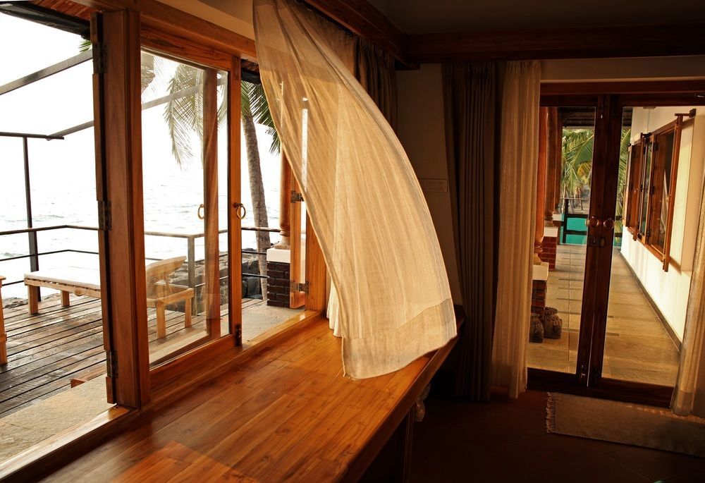 36 Palms Boutique Retreat Hotell Cherai Beach Exteriör bild